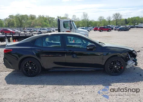 2025 Toyota Camry Se z USA, uszkodzony, nr VIN 4T1DBADK1SU520972